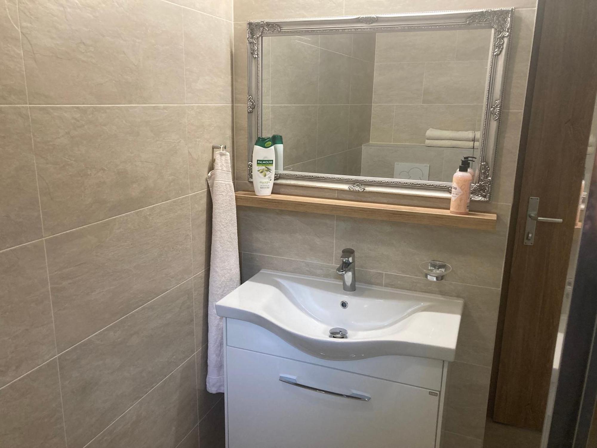 Apartmany I - Kafe Бойнице Екстериор снимка